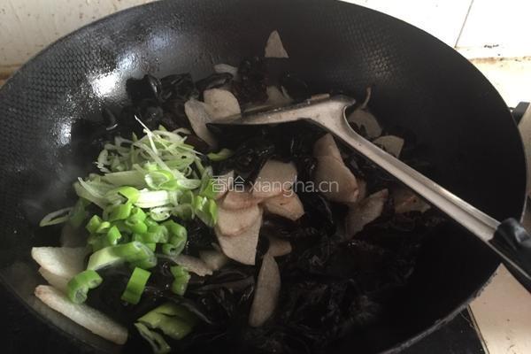 黑木耳炒山药的做法图解7