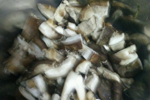 香菇麻食的做法图解2