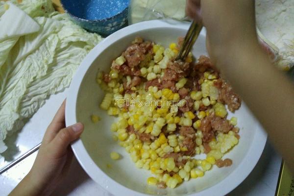 猪肉玉米馄饨的做法图解4