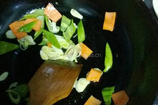 闷烧豆腐的做法图解5