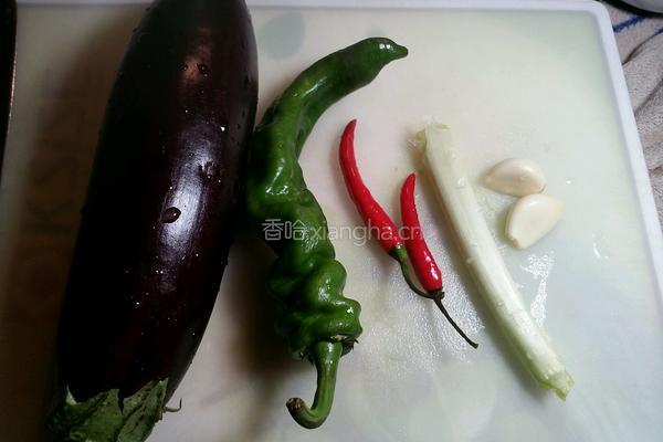 肉沫炒茄条的做法图解1