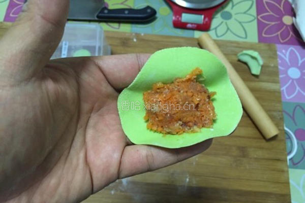 彩色蒸饺(牛肉胡萝卜馅)的做法图解6