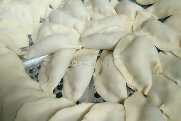 玉萝卜菇肉饺的做法图解8