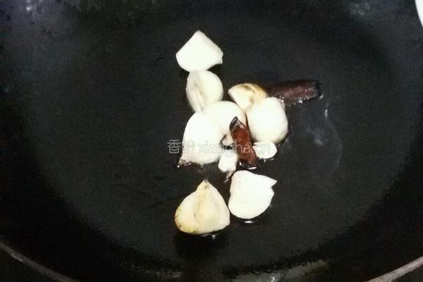 红烧肉炖豆泡的做法图解5