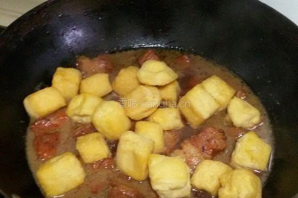 红烧肉炖豆泡的做法图解11