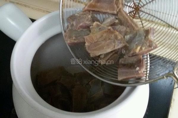 腊排骨萝卜汤的做法图解5