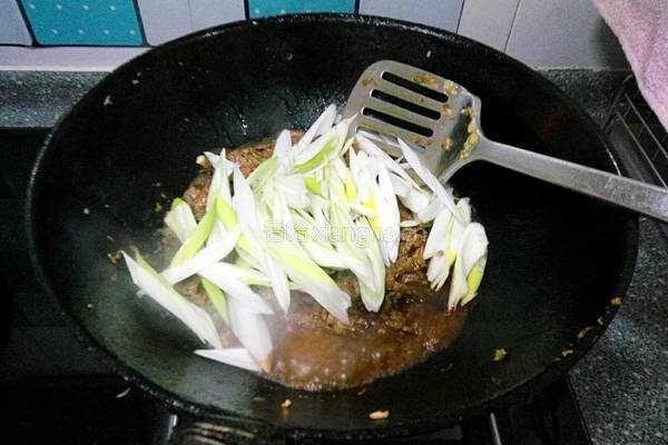 大葱爆牛肉的做法图解6