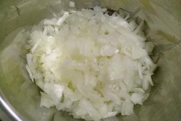 洋葱肉饼的做法图解2