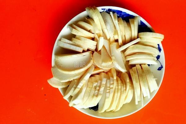 杏鲍菇土豆片的做法图解1