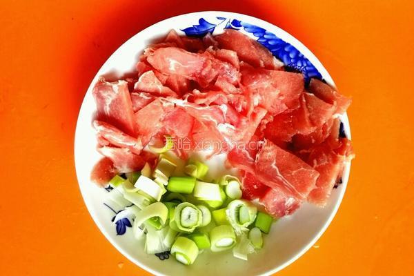 杏鲍菇土豆片的做法图解3