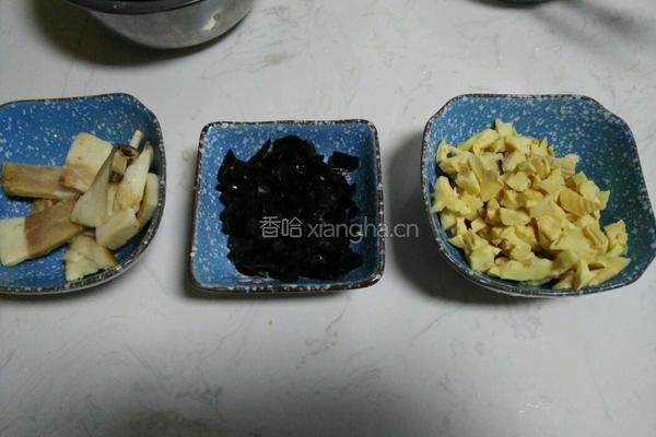 木耳竹笋腊肉饭的做法图解6