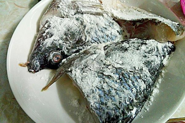 豆腐焖鱼的做法图解4