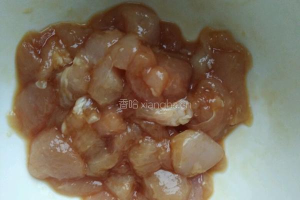 肉丁炒豌豆的做法图解1