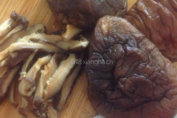 香菇白菜饺的做法图解1