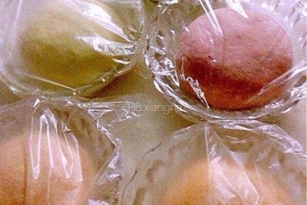 肉三鲜五彩饺子的做法图解3