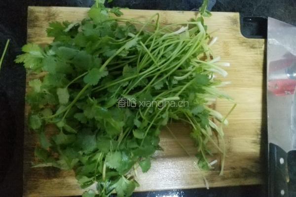 凉拌香菜香干丝的做法图解1