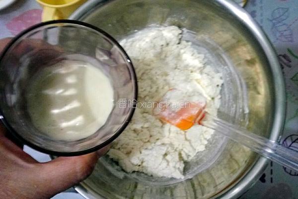 玫瑰花乳酪面包的做法图解4