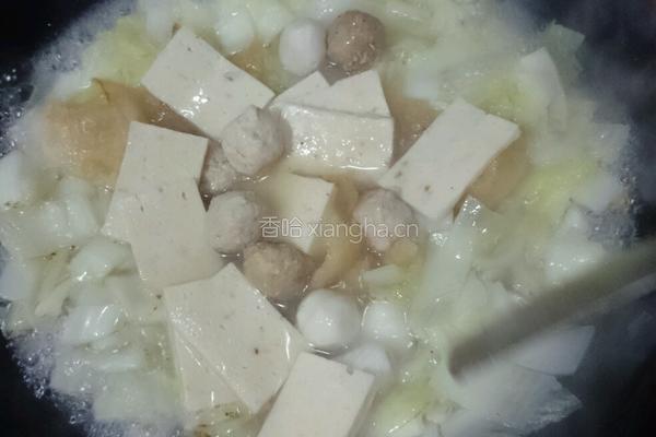 白菜鱼丸汤的做法图解5