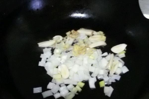 双椒炒海参的做法图解5