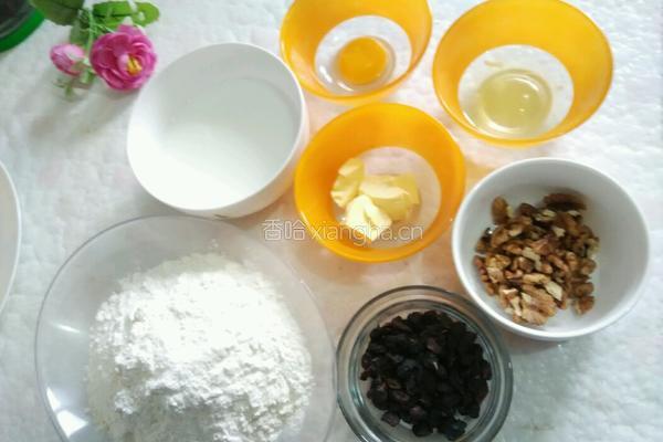 圣诞花环面包的做法图解1