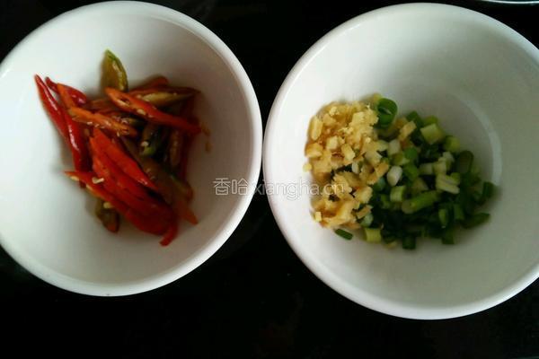 豆芽炒肉丝的做法图解2