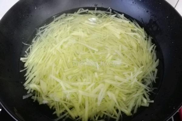 土豆拌海带丝的做法图解1