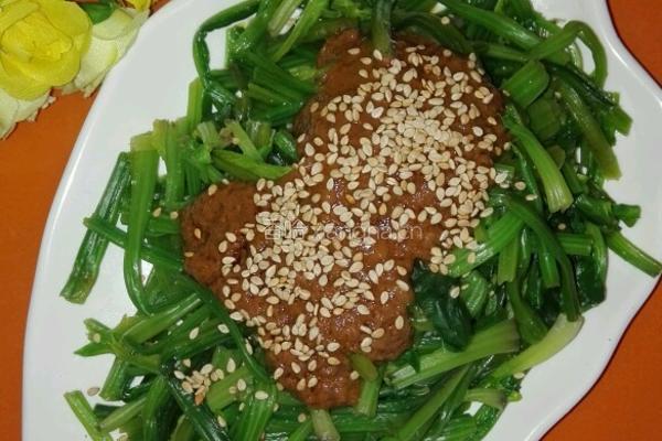 麻酱芝麻菠菜梗的做法图解5