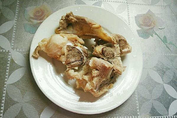 莲藕筒骨汤的做法图解4
