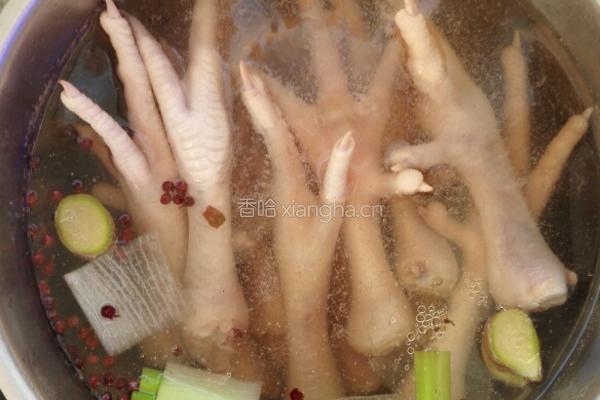 泡椒鸡爪的做法图解3