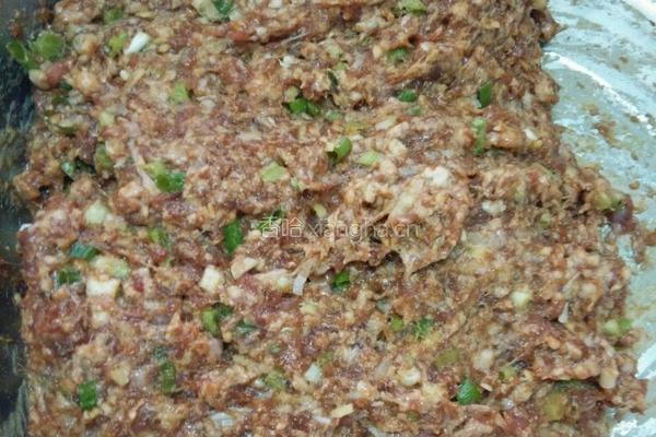 香芹牛肉饺子的做法图解6