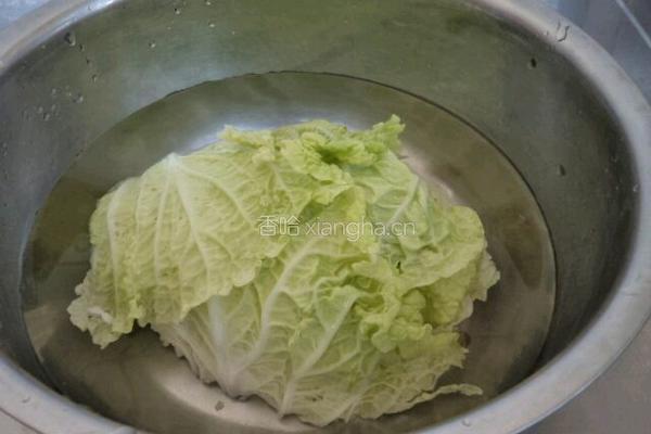 虾皮白菜汤的做法图解2