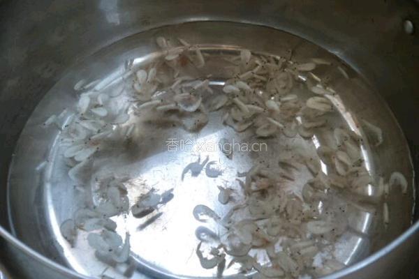 虾皮白菜汤的做法图解3
