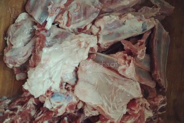 羊排炖土豆的做法图解1