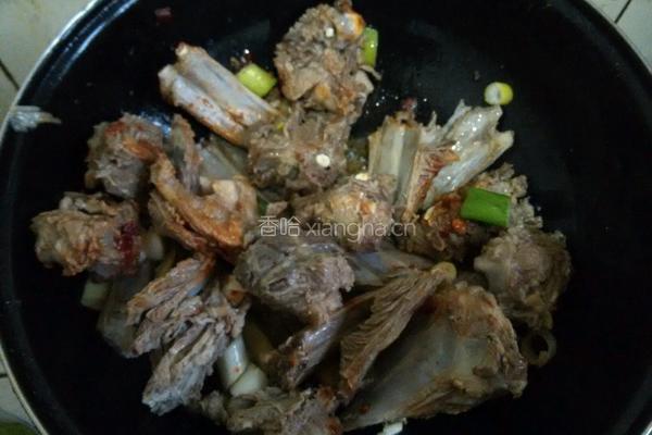 羊排炖土豆的做法图解4