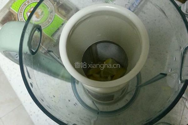 自制柠檬水的做法图解1
