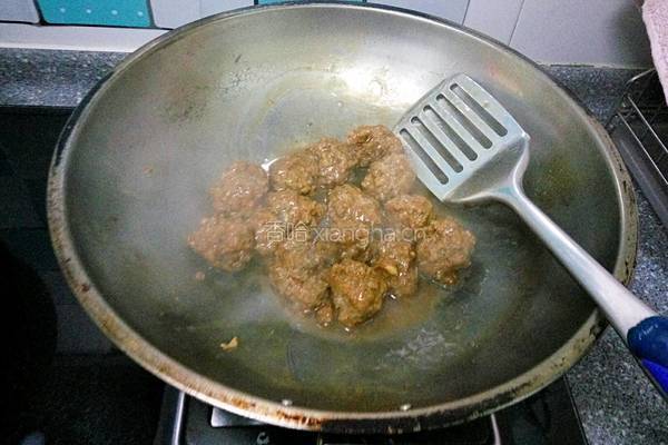 溜牛肉丸子的做法图解6