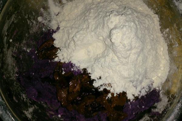 哈康面包（紫薯枣米软欧）的做法图解1