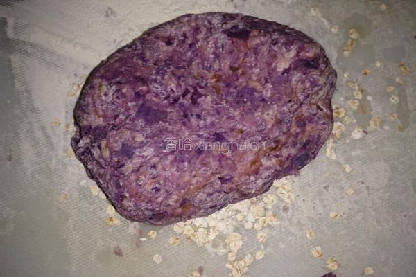 哈康面包（紫薯枣米软欧）的做法图解2