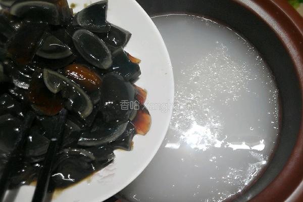 皮蛋瘦肉粥的做法图解10