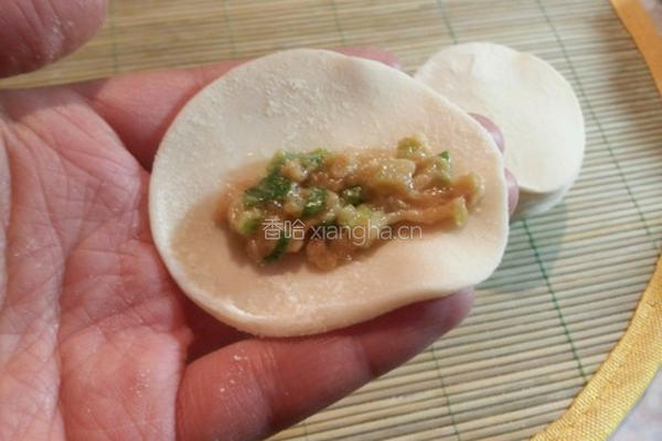 锅贴的做法图解4