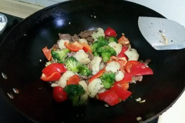 双花炒牛肉的做法图解7
