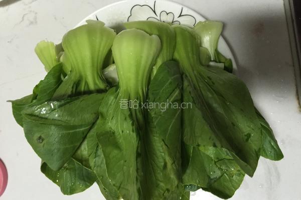香菇烧油菜的做法图解1
