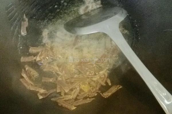 牛干巴蔬菜炒饭的做法图解1