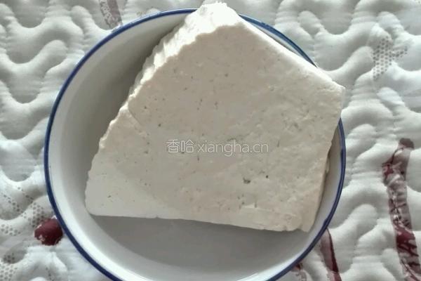 砂锅鲫鱼汤的做法图解2