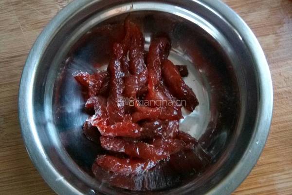 大蒜牛肉丝的做法图解2