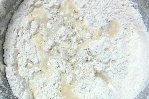 椰蓉红豆面包的做法图解3