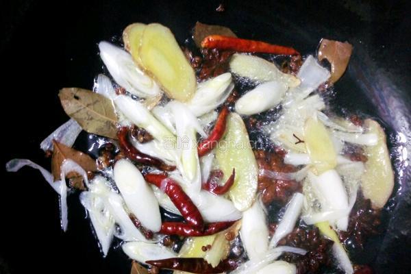 红烧鸡肉土豆的做法图解4
