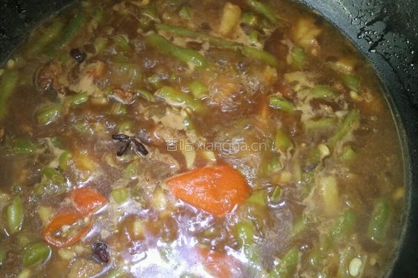 土豆芸豆焖面的做法图解6