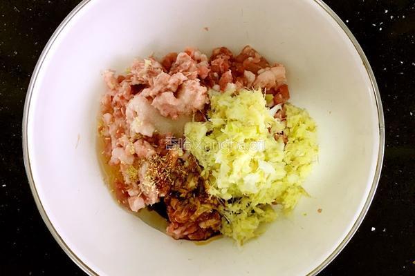 圆白菜猪肉水饺的做法图解8