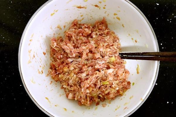 圆白菜猪肉水饺的做法图解9